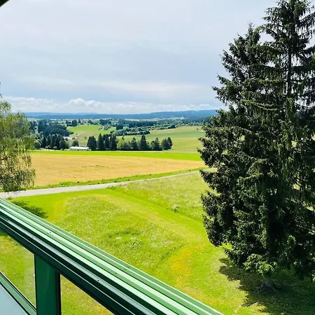 Apartment Mit Gruenblick & Wintergarten Im Schwarzwald