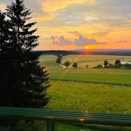 Apartment Mit Gruenblick & Wintergarten Im Schwarzwald